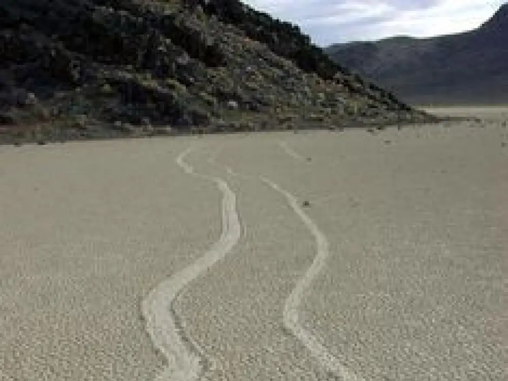 Sailing stones